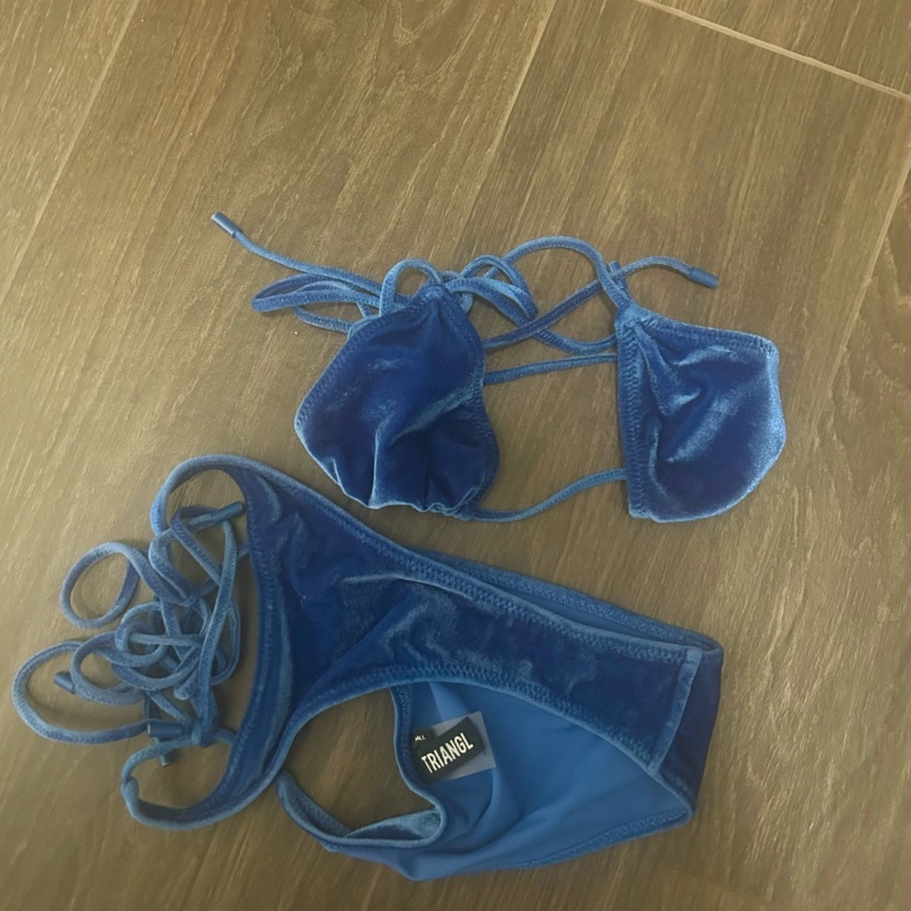 Triangl Vinca Blue bikini
